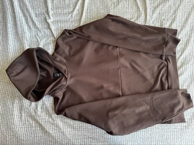 Lululemon Heavyweight Soft Jersey Hoodie in Men's in Oakville / Halton Region - Image 3