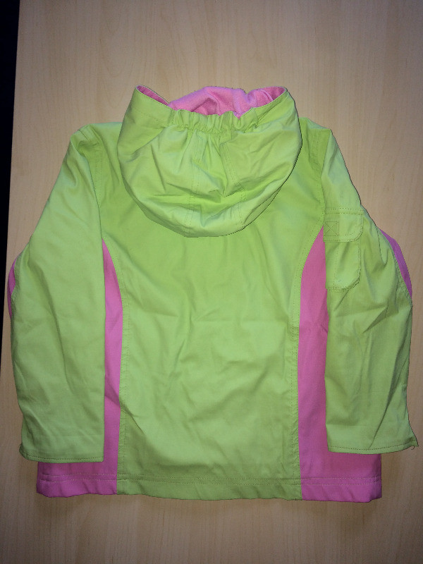 Manteau imperméable rose et vert avec capuchon Rodin, 3X-4 ans dans Vêtements - 3T  à Laval/Rive Nord - Image 4