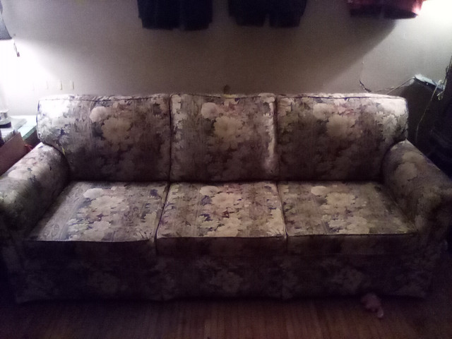 3 Seater Couch in Couches & Futons in Stratford