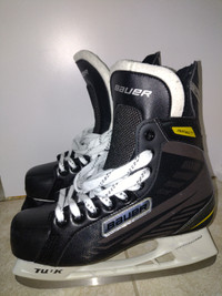 Brand NEW Men's Bauer Hockey Skates | Size 9.5