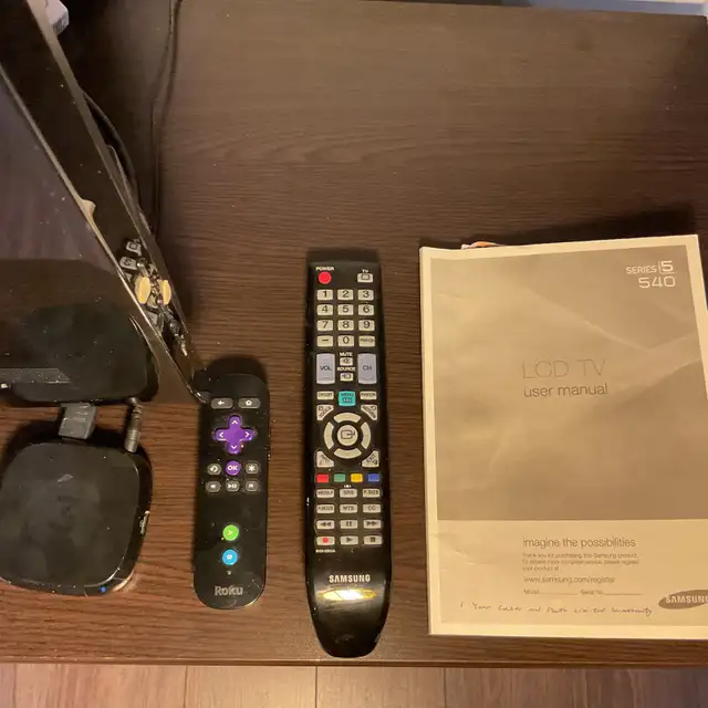 Samsung 46" LCD TV with Roku3 & Antenna in TVs in Laval / North Shore - Image 5