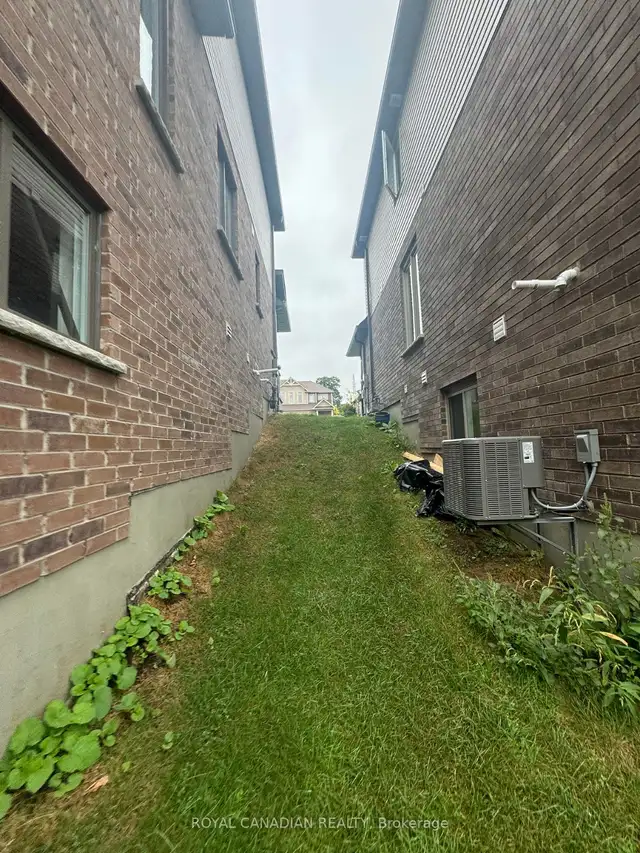 New Midland House for Rent in Long Term Rentals in Barrie - Image 14