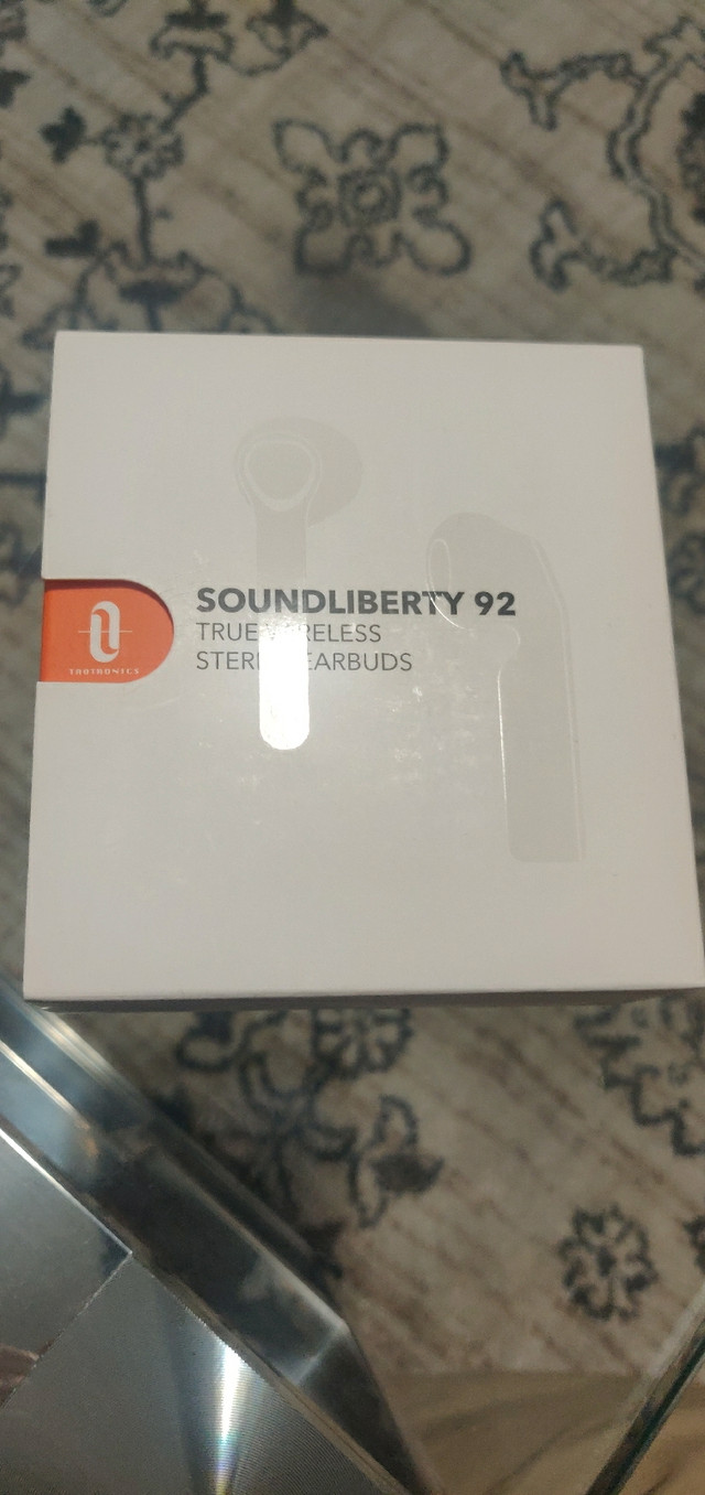 Wireless Earbuds, TaoTronics SoundLiberty 92 in General Electronics in City of Toronto - Image 2