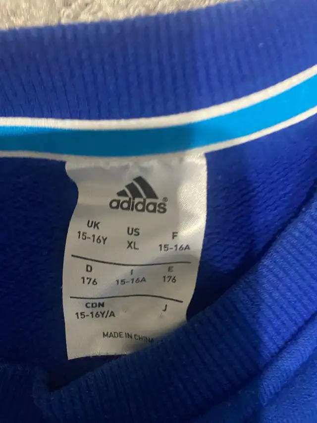 Adidas hoodie mens (M) & youth (XL) sweatshirt  in Men's in Edmonton - Image 4