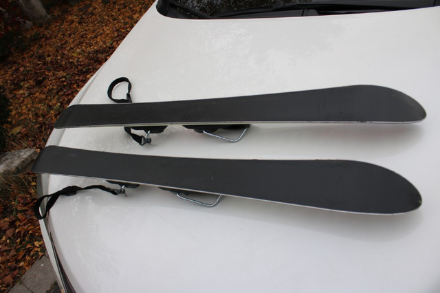 Atomic Fumachime snowblades short skis 99cm with non releasable in Ski in City of Toronto - Image 4
