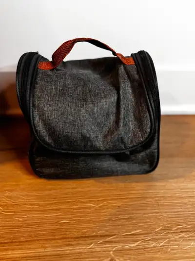 Sac à lunch gris – Isotherme avec bandoulière, View more
