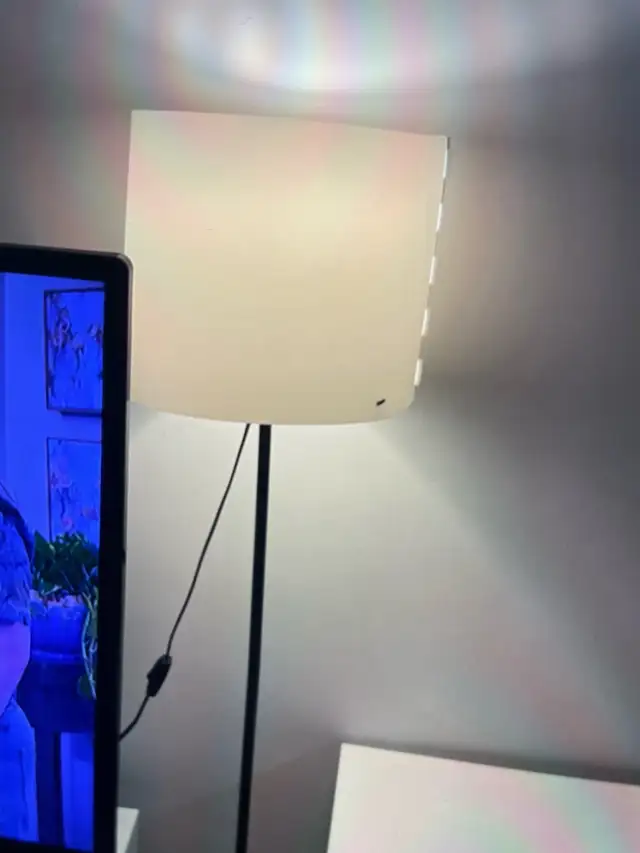 Tv and lamp  in TVs in City of Toronto - Image 3