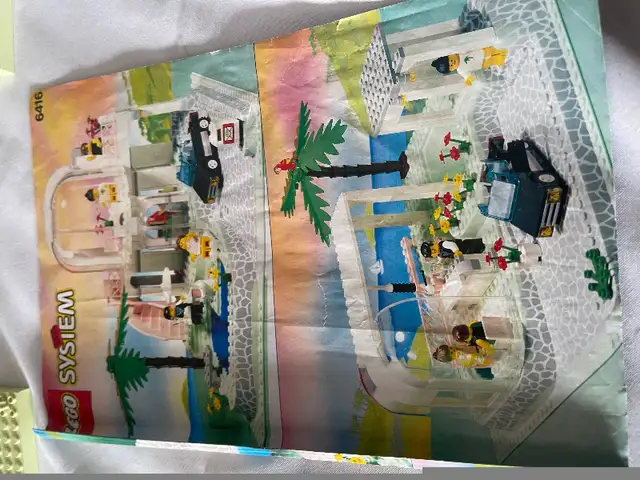 LEGO, LEGO, SYSTEM, VTG 1992 Lego Poolside Paradise Raised Base in Toys & Games in City of Montréal - Image 5
