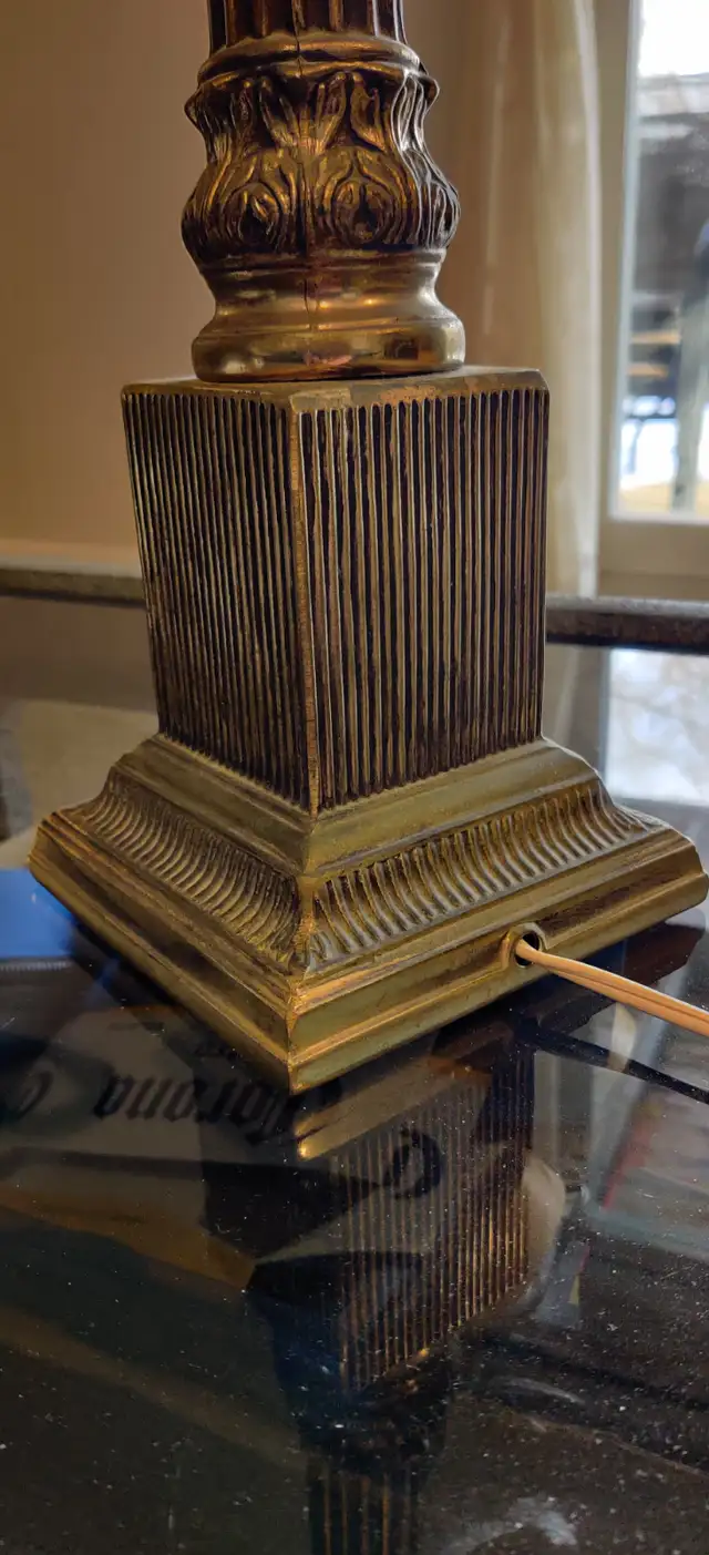 Antique Vintage Table Lamp in Indoor Lighting & Fans in City of Toronto - Image 6