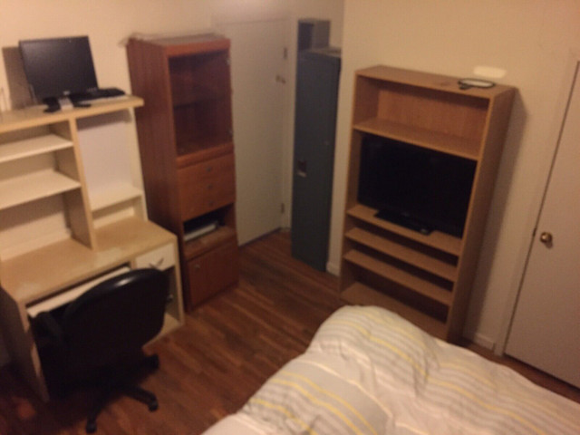 Roommate wanted. WALK to U of A hospital! NEXT to LRT station. in Room Rentals & Roommates in Edmonton - Image 3