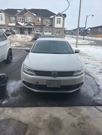 Selling my 2011 Volkswagen Jetta TDI, a reliable and fuel-efficient diesel sedan, perfect for daily...