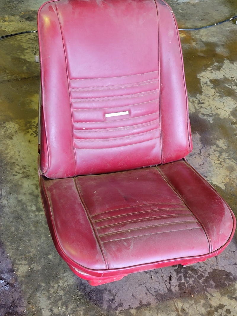 67? Chevelle bucket seats Other Parts & Accessories Winnipeg Kijiji