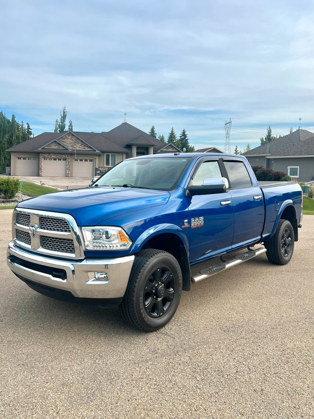 2015 Ram 2500 Laramie 4x4 Diesel in Cars & Trucks in Edmonton