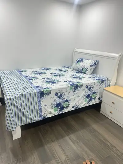 Private Room available on second floor from July 1st 2026 near centennial college Scarborough ,, loo...