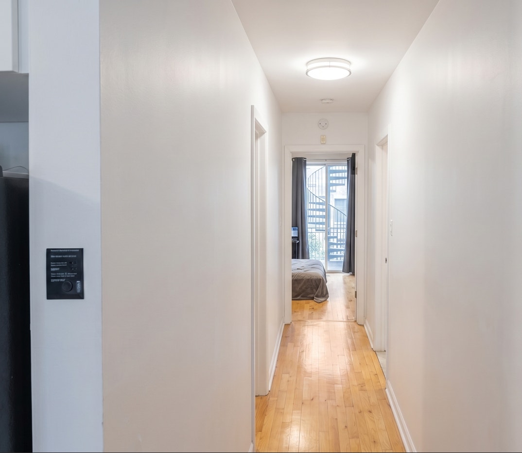 2 Bed 1 Bath Apt in Montréal's Ville-Émard / Sud-Ouest. — photo 2