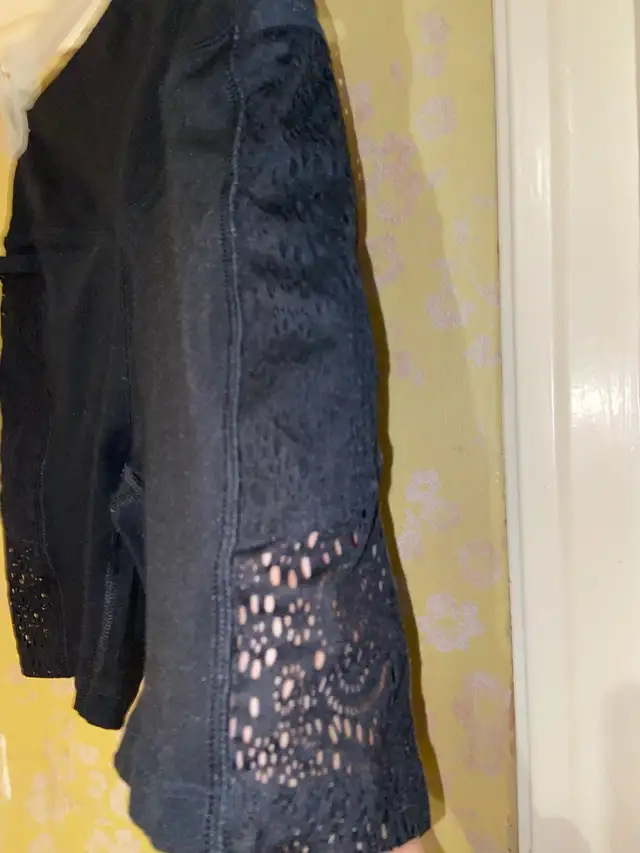 PINK Sport biker shorts sizeXS in Women's - Bottoms in City of Toronto - Image 3