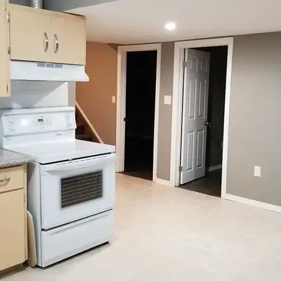 JAN 1st - ROOM FOR RENT $700 SCARBOROUGH MORNINGSIDE AND KINGSTON RD BY GUILDWOOD GO STATION Quiet c...