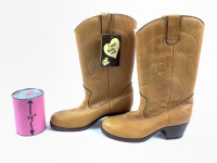 Vintage women new Mocatem leather boots, size 7.5