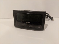 RCA Model RP3701A Alarm Clock, AM/FM Radio