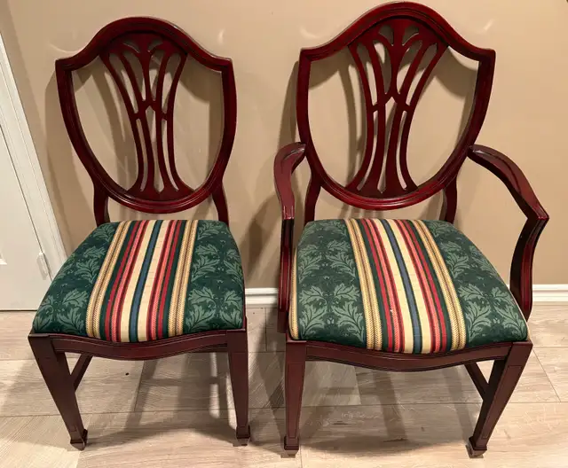 Solid Wood Dining Chairs – Set of 6 in Chairs & Recliners in Markham / York Region - Image 3