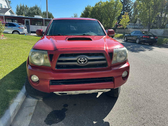 2009 Toyota Tacoma SR5 Manual transmission. in Cars & Trucks in Calgary - Image 2