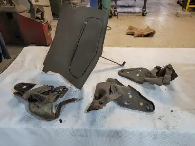 SOME SMALL PARTS FOR INTERNATIONAL PICK UP,,,,VIEW MY OTHER ADS