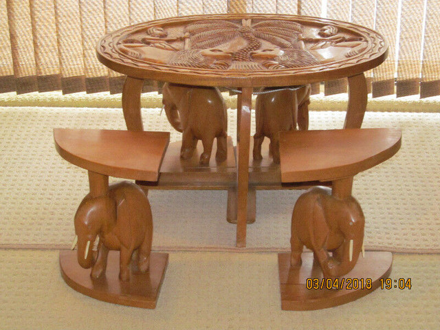 Tables avec éléphants, coffres -  art africain (Nigéria) dans Art et objets de collection  à Ouest de l’Île - Image 3