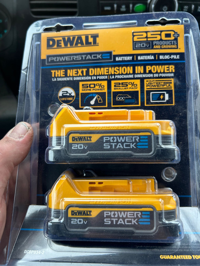 Dewalt batteries  in Power Tools in Hamilton - Image 3
