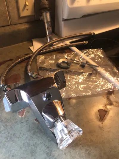Moen - Good working Bathroom Faucet .. no issues. - Just upgraded my look.