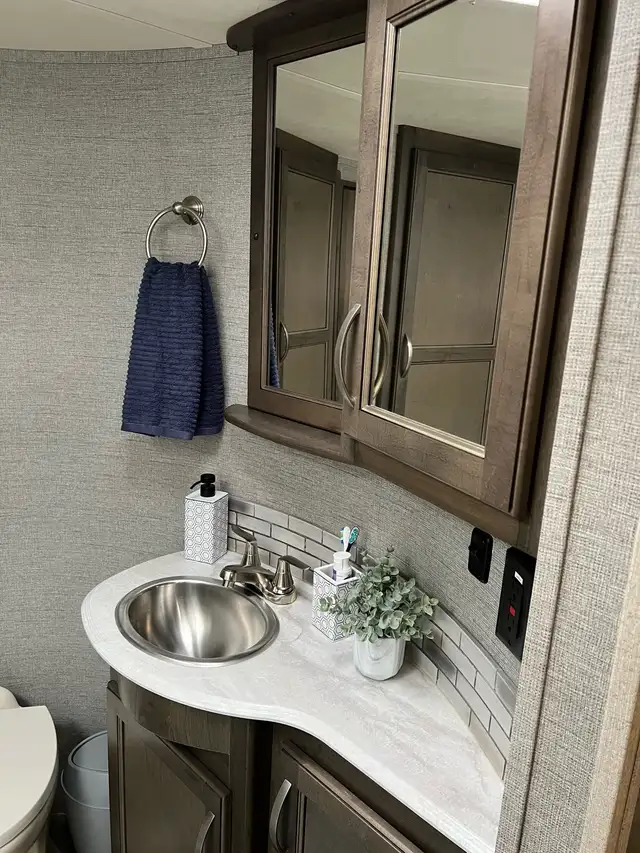 2018 voltage toy hauler M3805 in Travel Trailers & Campers in Fort St. John - Image 5