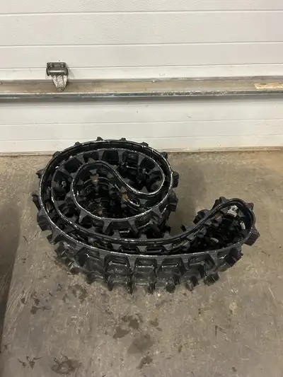 Arctic Cat Camso 137 x 15 x 1.25 Ripsaw II Quiet Track Part # 2602-627. Two available have holes dri...