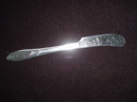 Lady Hamilton silver butter knives, 8