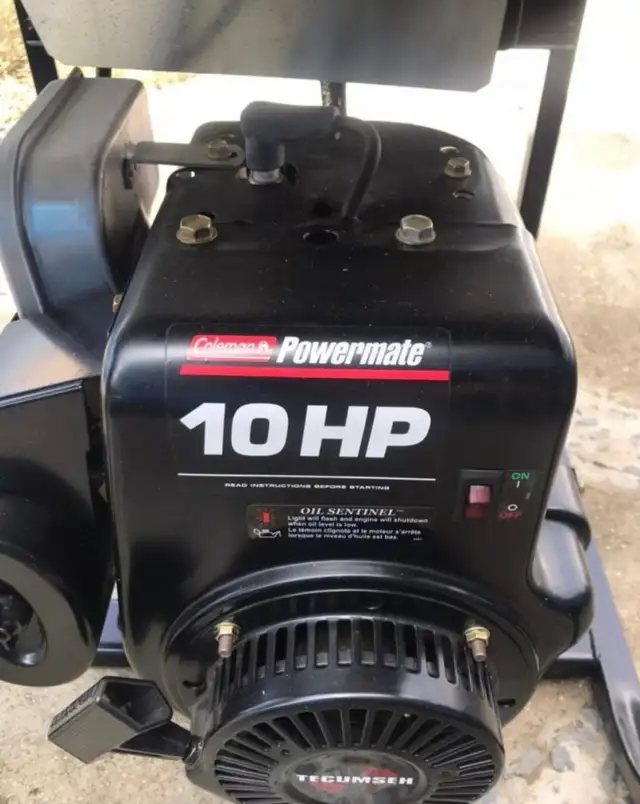 Like New 6250 Watt Generator - Made in USA Coleman Tecumseh Gas in Power Tools in St. Catharines - Image 4