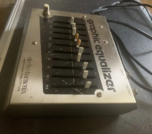 EHX Graphic Equalizer Vintage 70s FX Pedal in Amps & Pedals in St. Catharines - Image 3