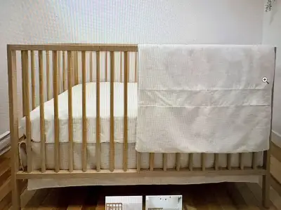 Lit bébé avec matelat, View more
