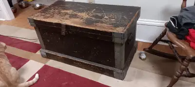 VINTAGE CARPENTERS TOOLBOX, ALL ORIGINAL WITH TRAYS 24x48 INCHES, View more