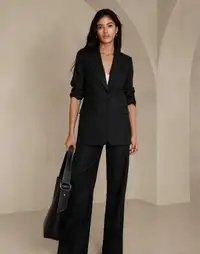 Banana Republic iconic black 100% wool blazer (women's size 0P)