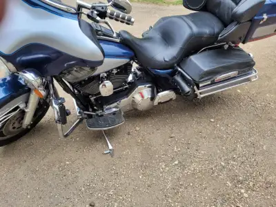 1999 Harley Ultra. just installed ignition and carb. $ 8000.00