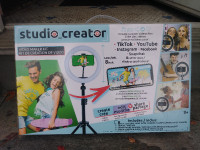 Studio Creator Video Maker Kit Tripod 8'' LED & Green Screen