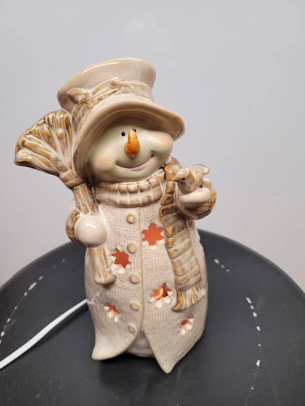 Vintage Ceramic Snowman Lamp /Light in Arts & Collectibles in Dartmouth