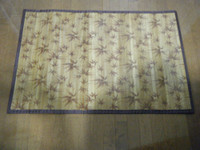 tapis imprimé en bambou