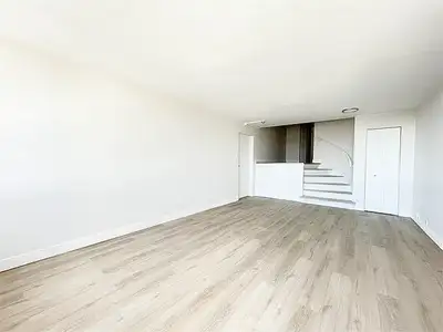 Good price Studio and One bedroom near Atwater Station