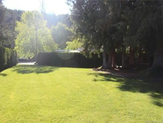 Shuswap RV Lot Rental - Blind Bay - Seasonal Site in British Columbia in Canada - Image 11