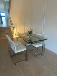Glass dinning table 