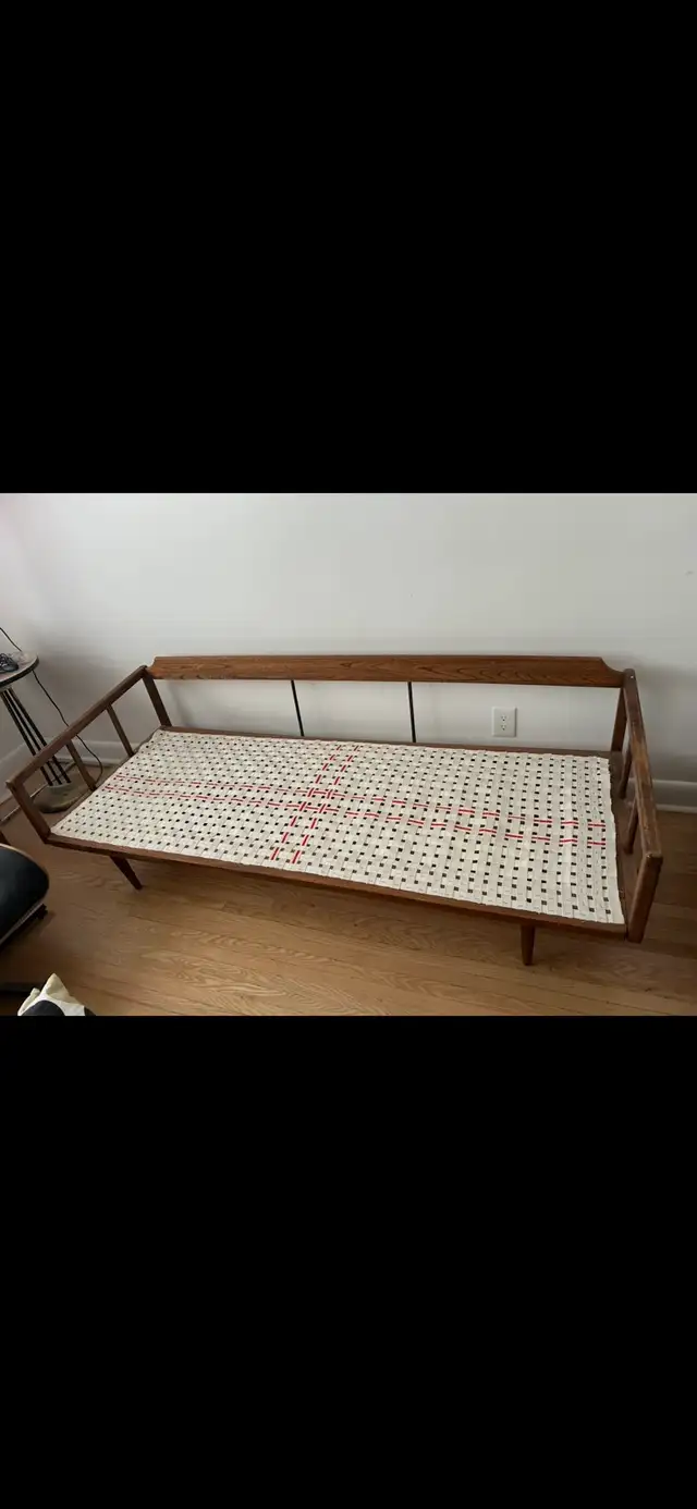 Mid Century Vintage Oak Day Bed / Sofa in Couches & Futons in City of Toronto - Image 3