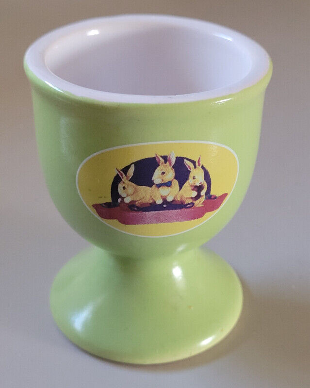 Vintage Laura Secord Green Ceramic Egg Cup with Bunnies in Arts & Collectibles in Oshawa / Durham Region - Image 3