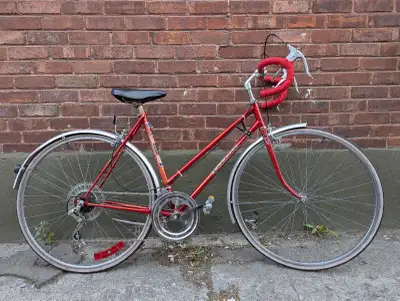 Vintage Favorit road bike - 10 speed, 27" alu wheels - tuned, View more