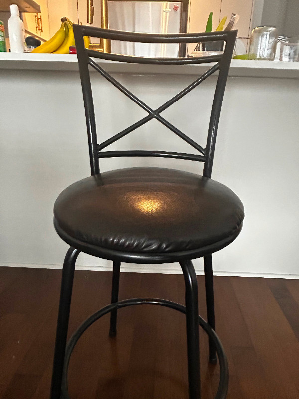 Bar stool dans Chaises, Fauteuils inclinables  à Ville de Montréal - Image 2