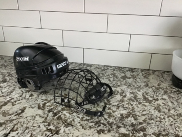 Hockey Helmet in Hockey in Sudbury - Image 2