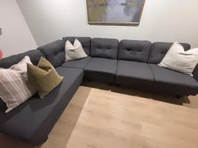 Excellent condition sectional price to sell regular priced is over $1500